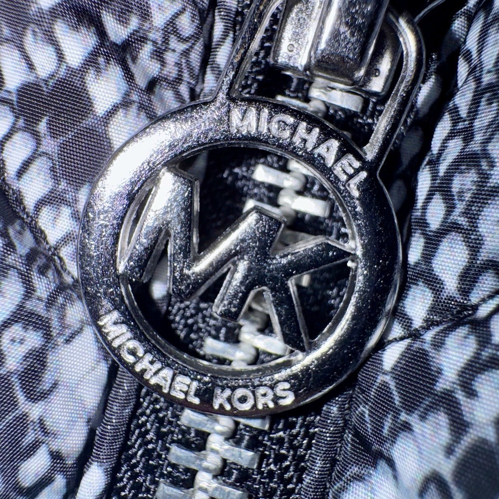 MICHAEL by MICHAEL‎ KORS Black And White Snake Print Quilted Puffer Vest - Picture 9 of 11